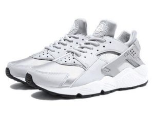 Nike Air Huarache серебряные  (35-45)